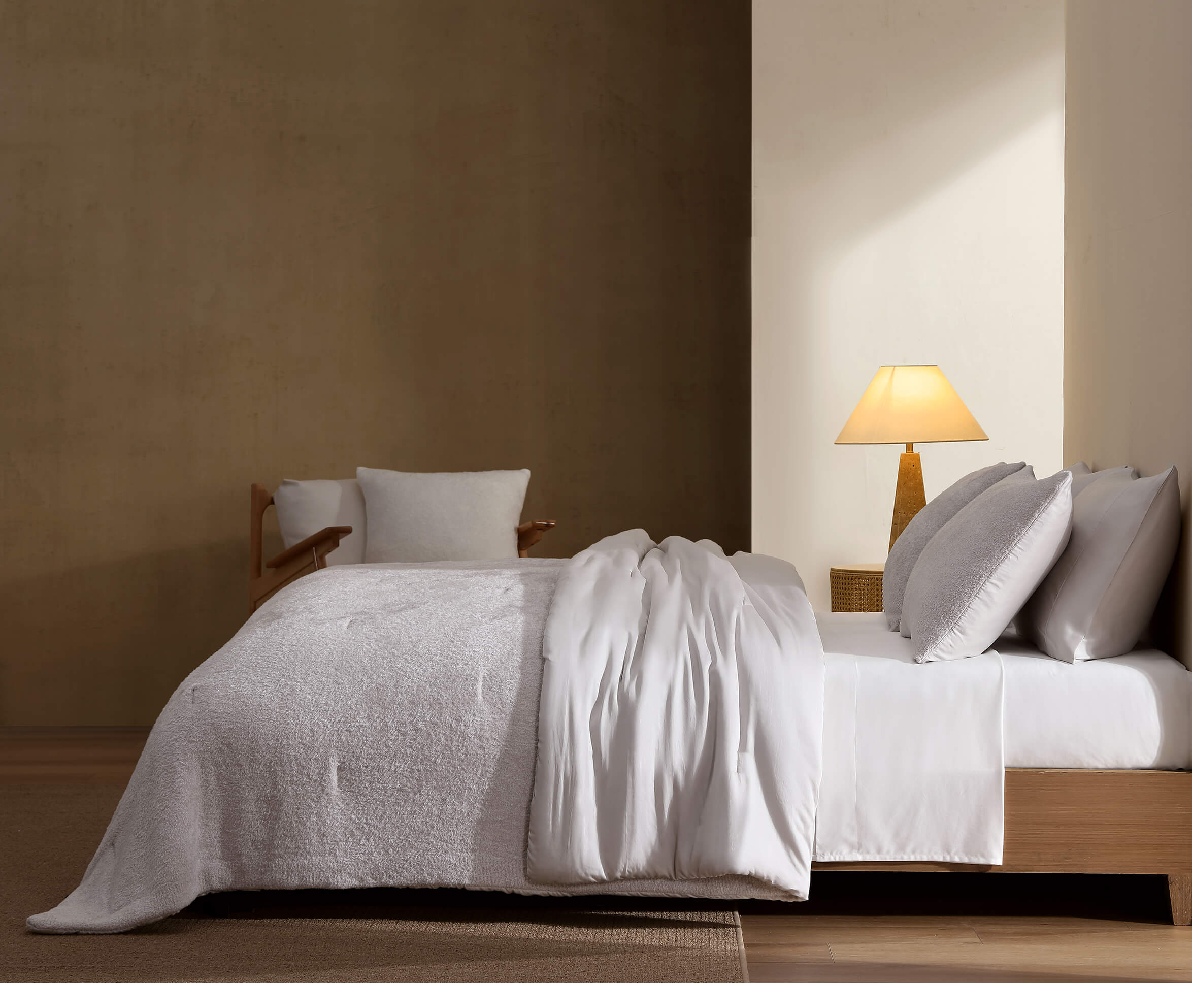 Cloud Silque Stitch Comforter - Image 10