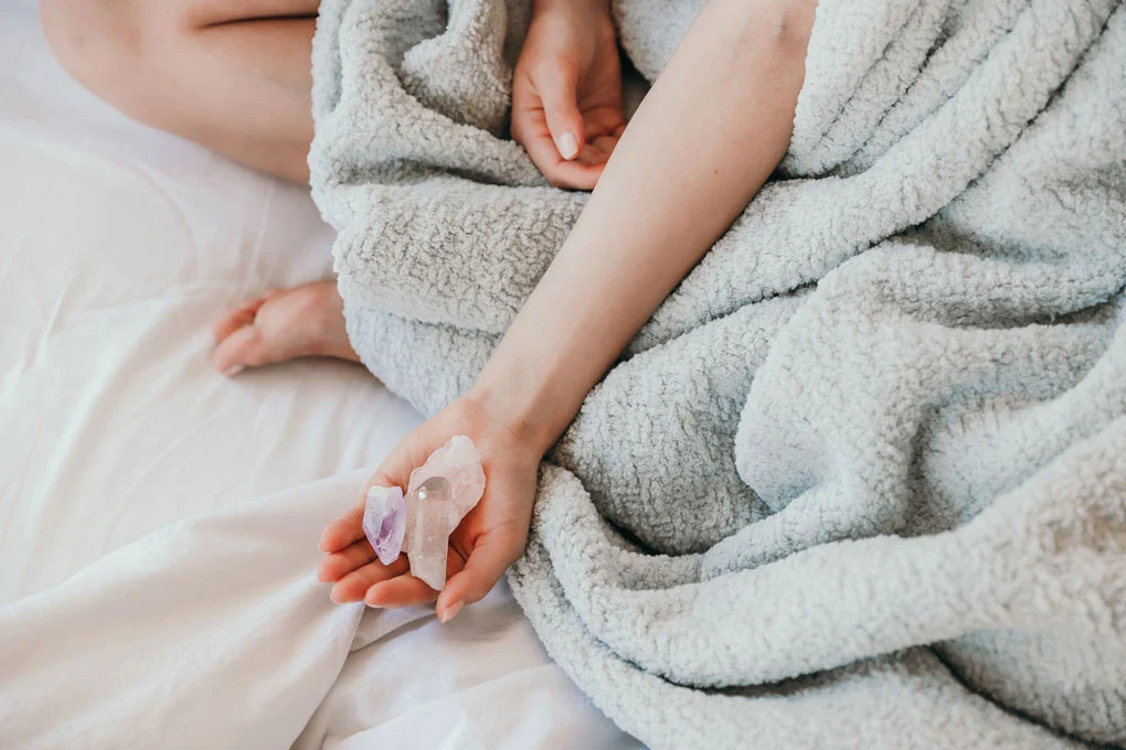 Snug Crystal Weighted Blanket - Image 10