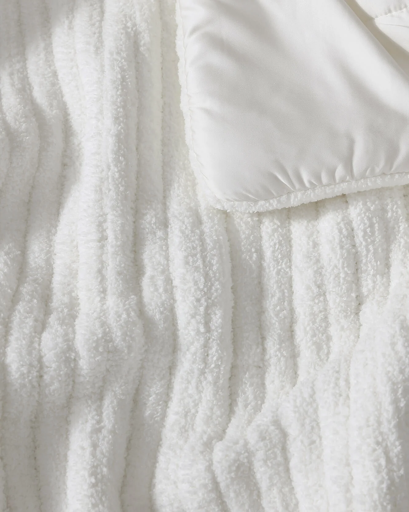 Snug Piped Comforter - Image 18
