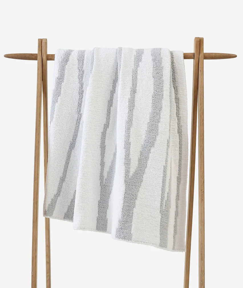 Woodland Throw | Last Chance - Image 4