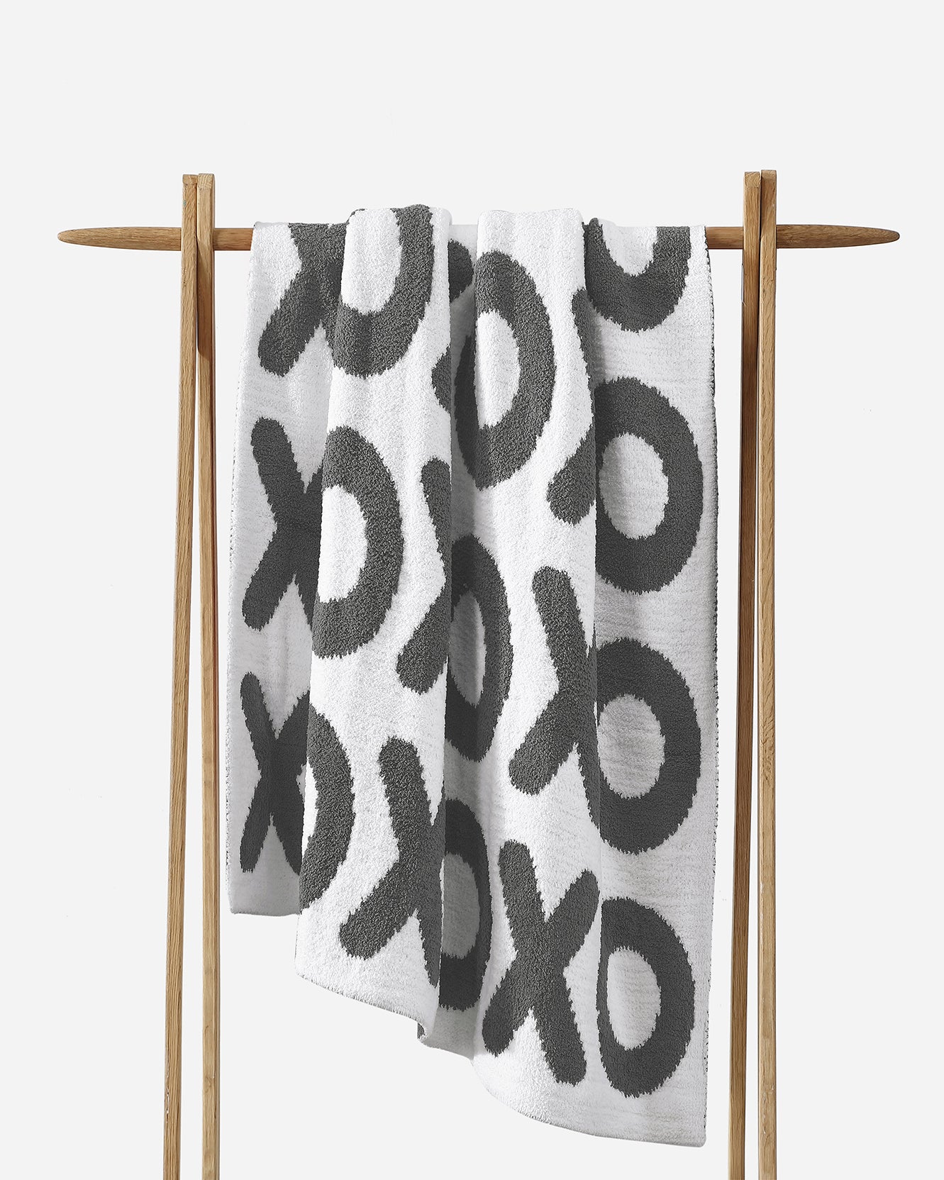 XOXO Throw - Image 11